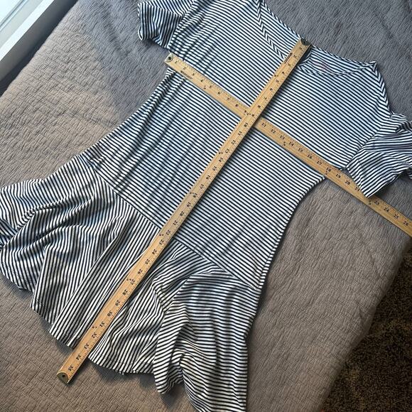 Vineyard Vines Stripe Flutter Sleeve Flounce Dress Navy Blue White Nautical XS. - Picture 7 of 9